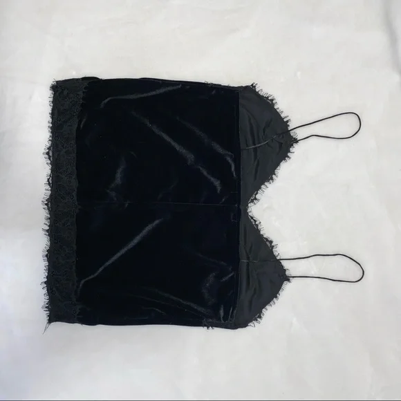 VELVET LACE TOP - Picture 4 of 6